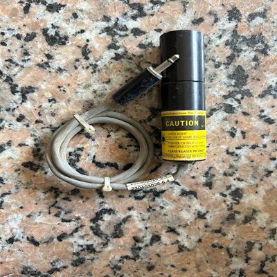 CAUTION激光器 1MW 400-700nm 激光