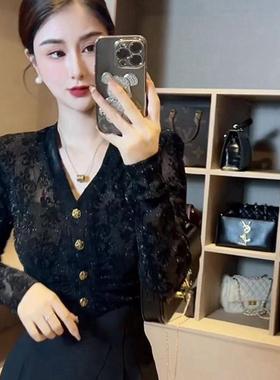 法式高级感复古v领蕾丝打底衫女春秋季新款修身显瘦气质薄款上衣