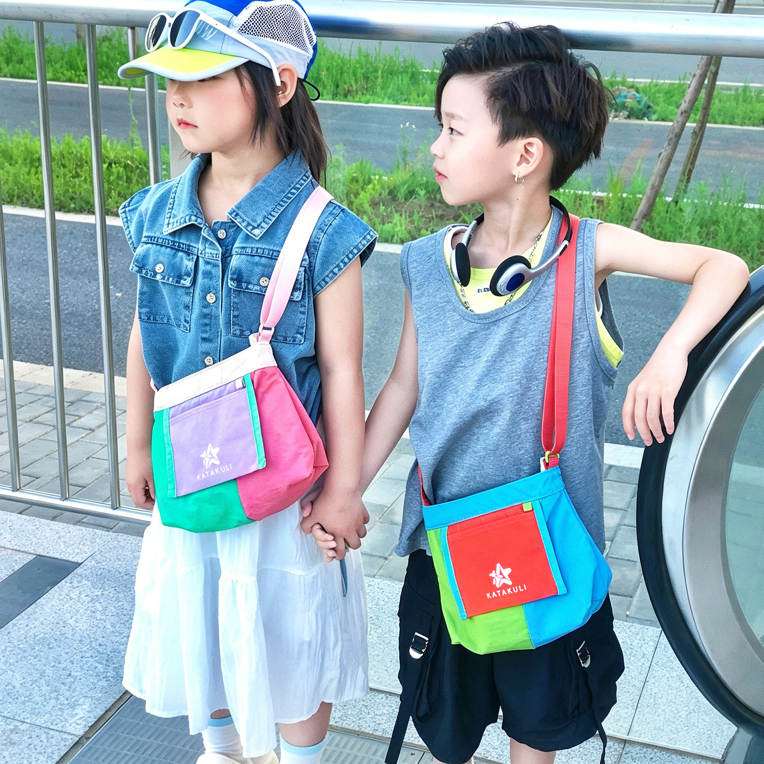 儿童斜挎包女童外出小挎包出游超轻便男童潮酷迷你可爱时尚小包包