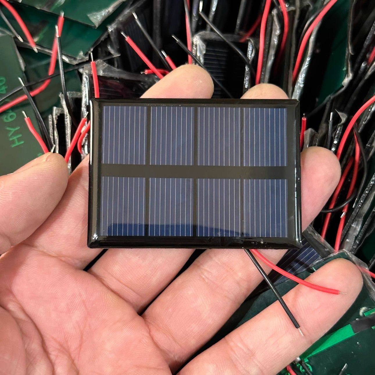 太阳能发电光伏板带线64*46mm 全新库存货,电子元器件市场,太阳能电池板,淘宝优惠券,粉丝福利购,淘宝优惠卷