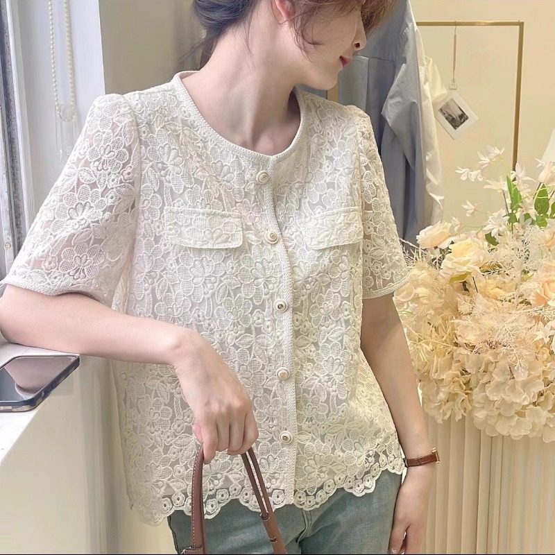 刺绣蕾丝衬衫女减龄小个子小衫