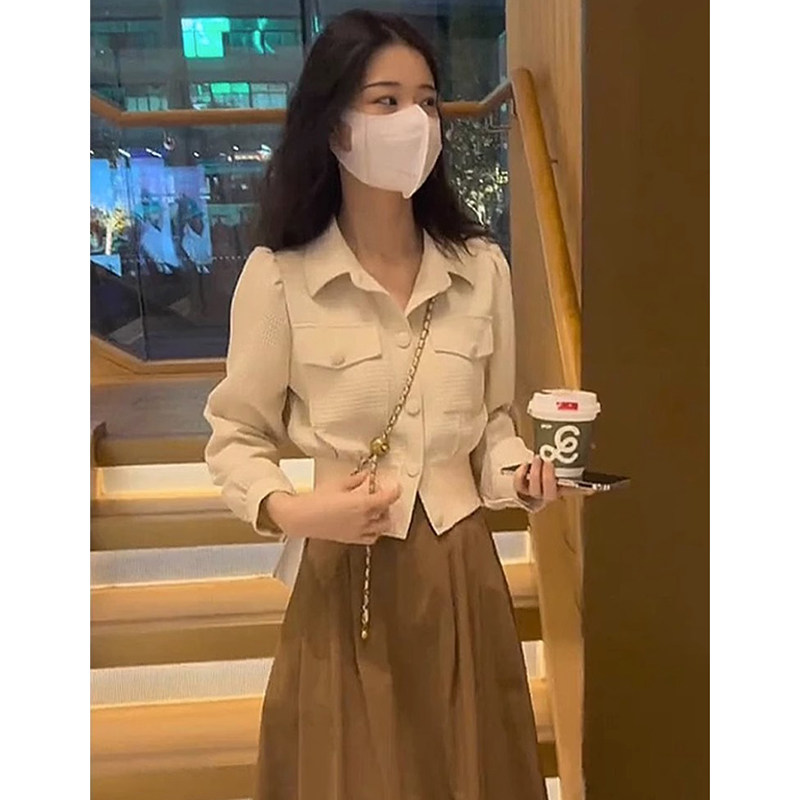 短款上衣半身裙两件套女