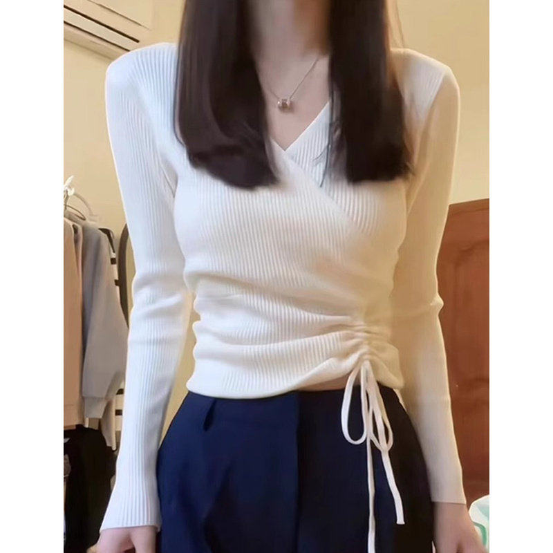 法式软糯白色v领针织打底衫女