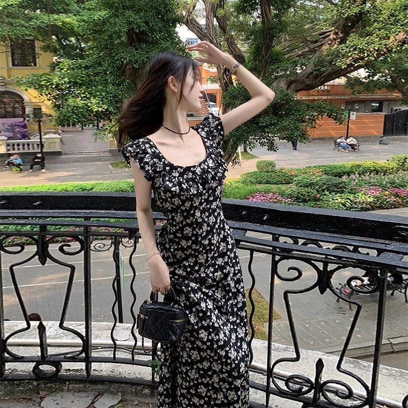 黑色碎花连衣裙女小众收腰显瘦