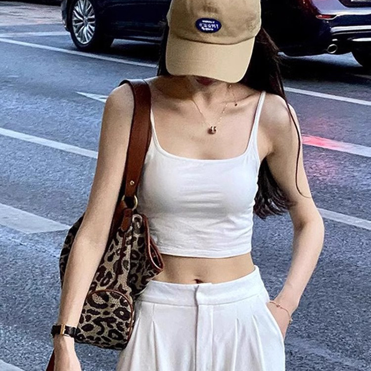 白色小吊带背心女带胸垫露脐