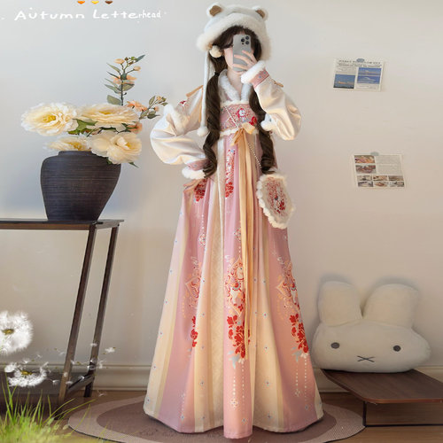 九尘【小马儿】原创汉服女冬季拜年服齐胸襦裙刺绣秋冬款加厚斗篷