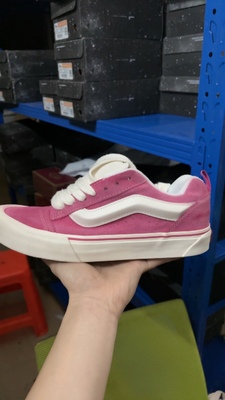 VANS Vans Knu Skool舒适百搭防滑耐磨低帮板鞋女款粉色