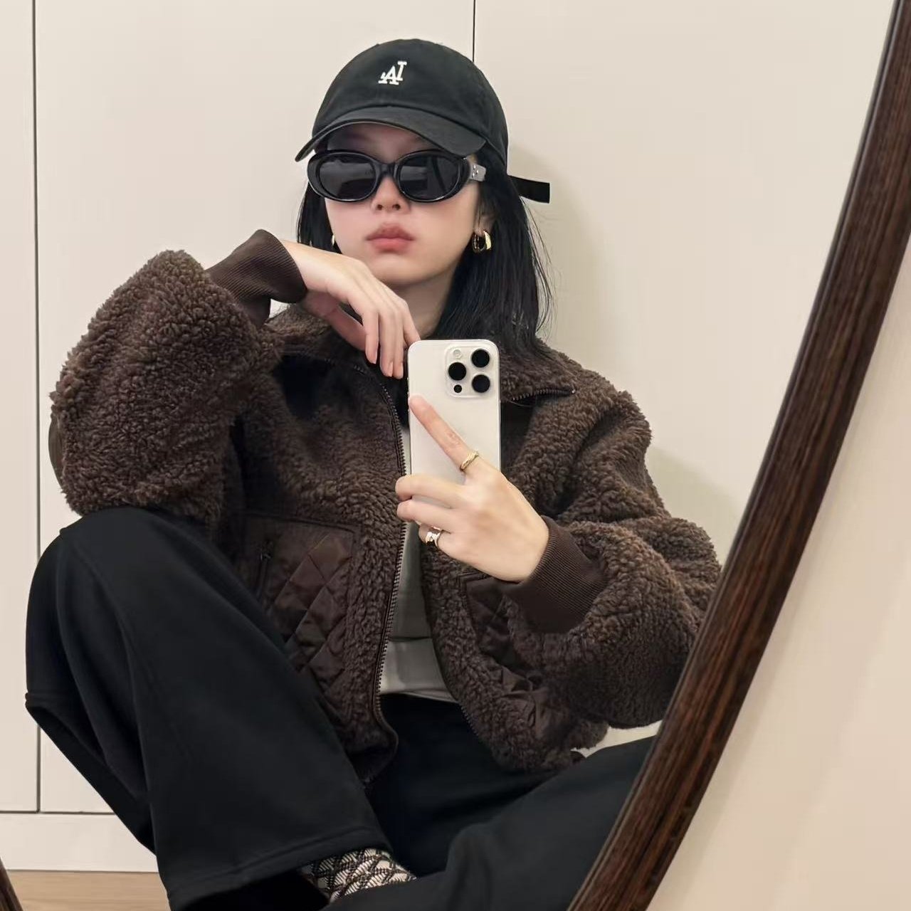 砖柜Y 秋冬季羊羔毛面包服设计感短款翻领拼接外套棉服