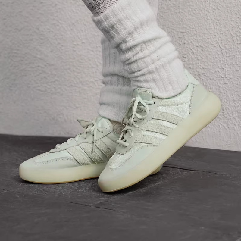 Adidas阿迪达斯正品2026新款女士轻便洋气轻奢休闲运动板鞋JR1223
