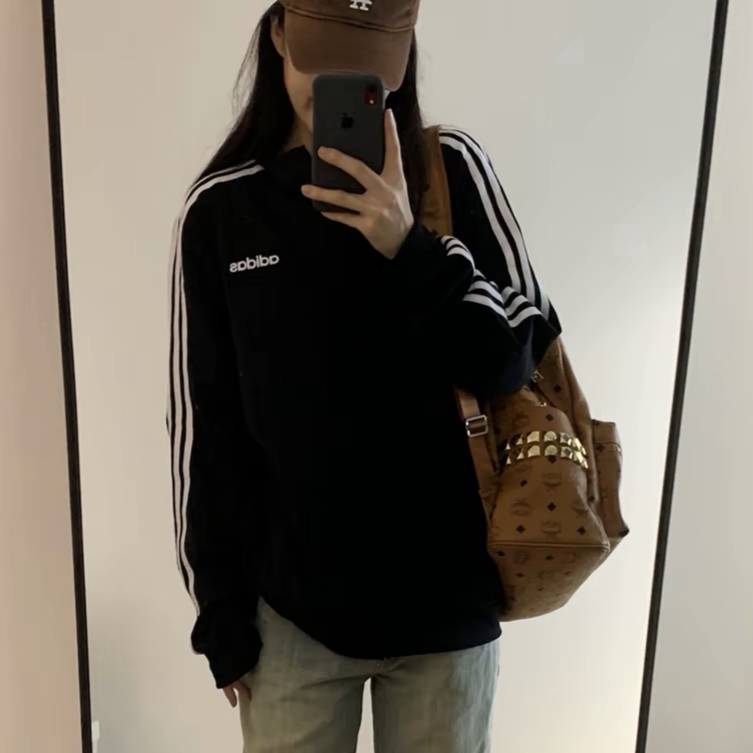 阿迪达斯经典三条纹运动外套