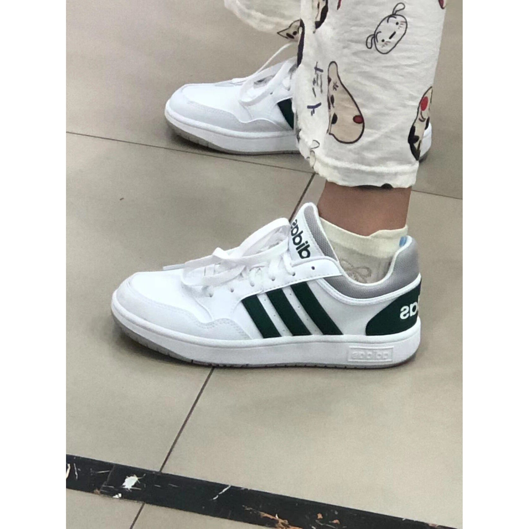 adidas阿迪达斯正品儿童大童2026新款三条杠运动轻便舒适休闲板鞋