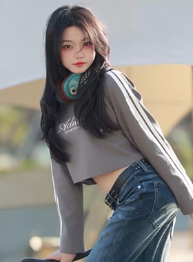 Adidas阿迪达斯长袖T恤女26春新款运动服灰色短款休闲宽松套头衫