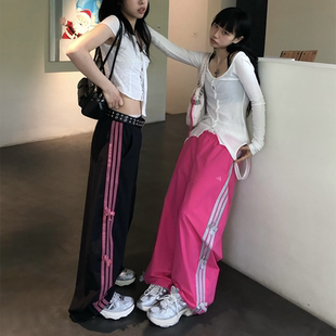 KR7597 adidas阿迪达斯女子三条纹舞动系列凉感宽松运动休闲香蕉裤