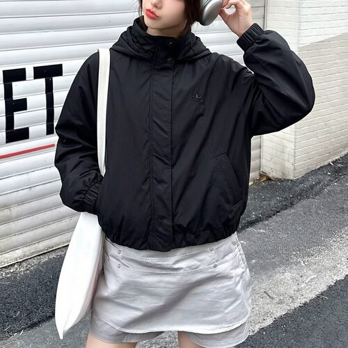 阿迪达斯三叶草女款薄款休闲外套