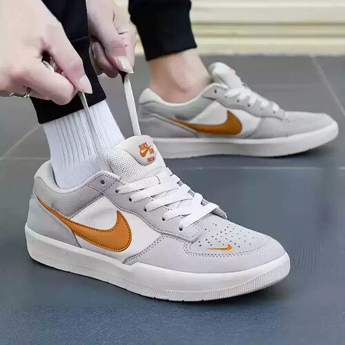 NIKE耐克SB透气低帮男板鞋