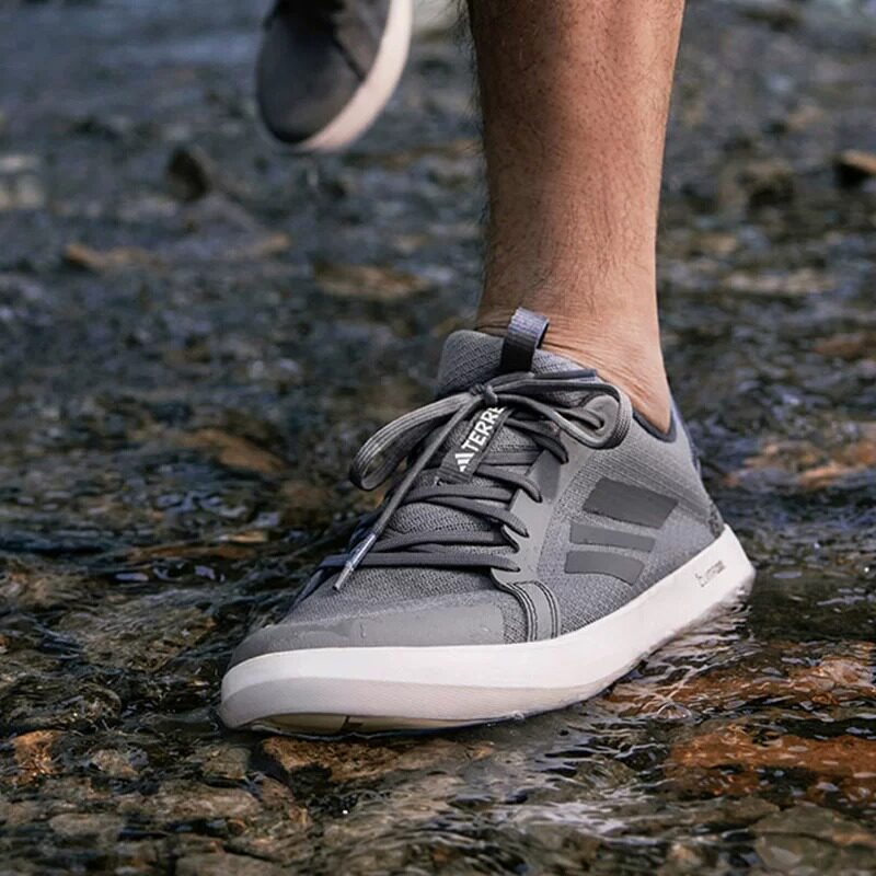 Adidas阿迪达斯一脚蹬男鞋2026新款户外休闲缓震透气越野徒步运动