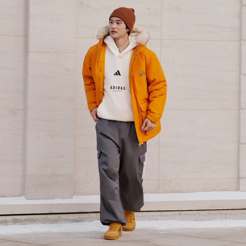 Adidas阿迪达斯男女冬季新款保暖运动休闲600蓬鸭绒羽绒服KQ5512