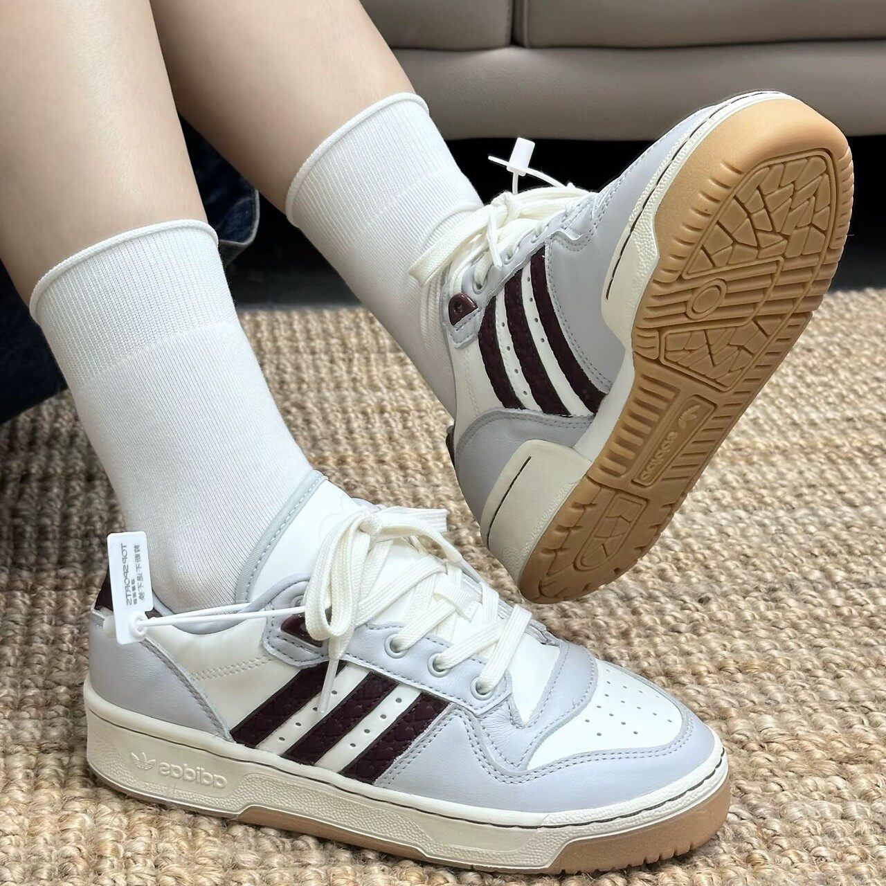 阿迪达斯三叶草男女运动休闲板鞋