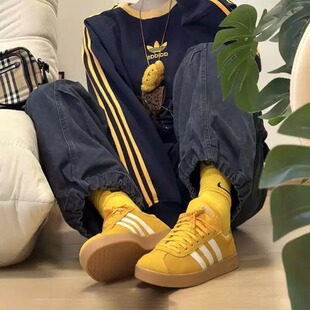 Adidas阿迪达斯男女情侣同款运动休闲百搭黄复古白色低帮系带板鞋