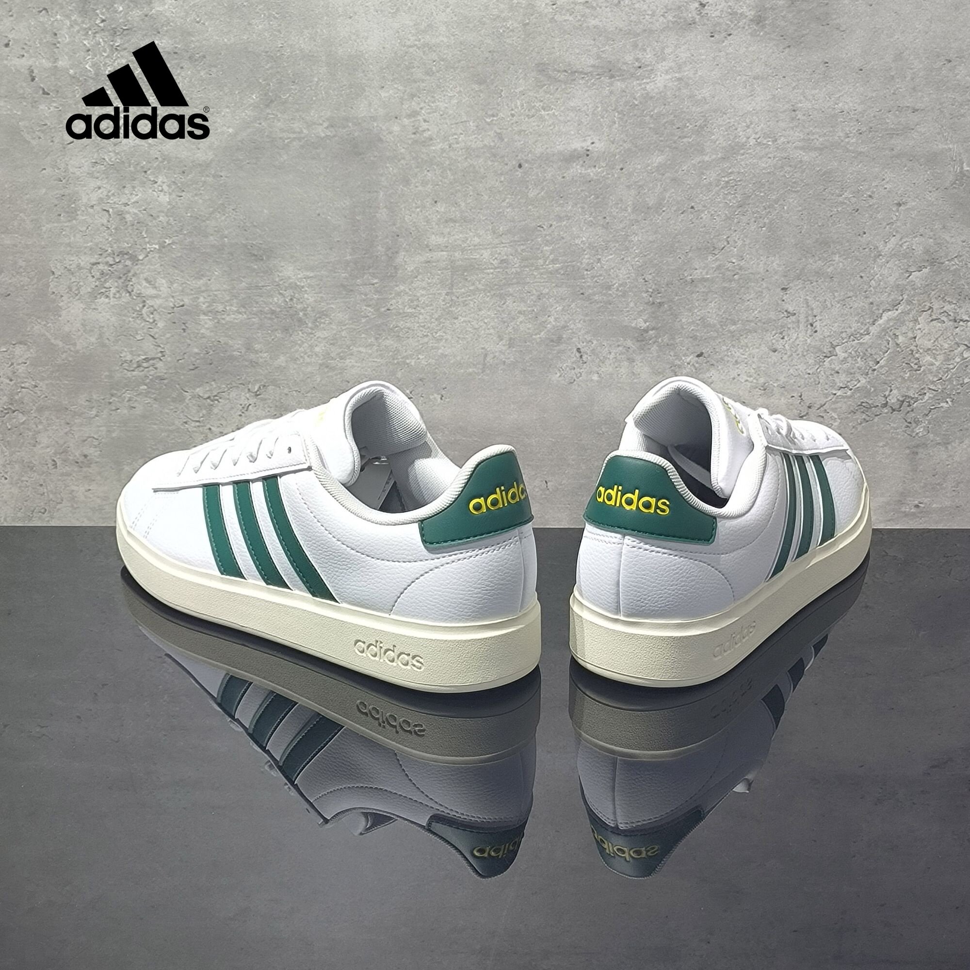 Adidas阿迪达斯运动休闲板鞋男款