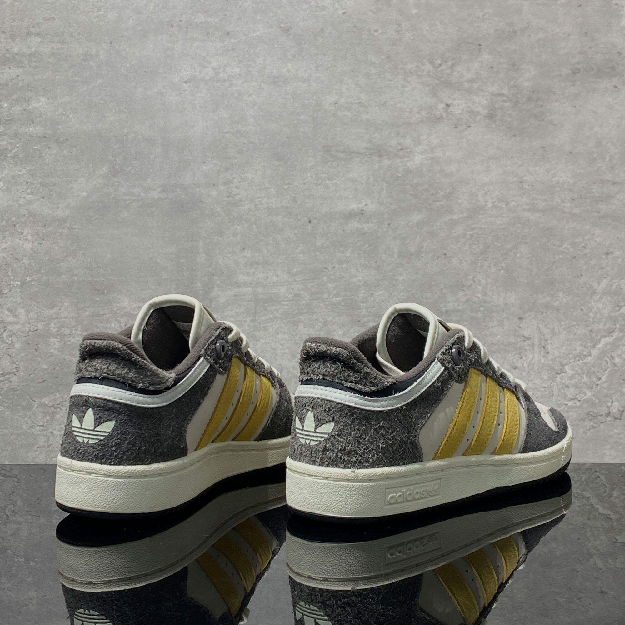 Adidas阿迪达斯正品秋冬季男鞋女鞋时尚百搭休闲运动板鞋IH3072