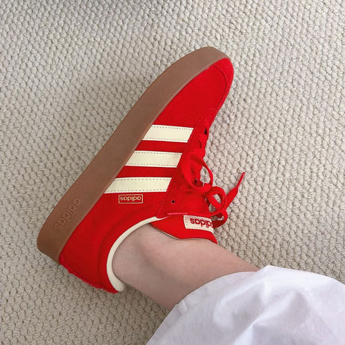Adidas/阿迪达斯正品男女新款红色马年德训复古T头休闲本命年板鞋