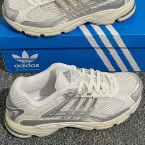 Adidas阿迪达斯三叶草2026新款网面跑步鞋轻量综合训练体测运动鞋