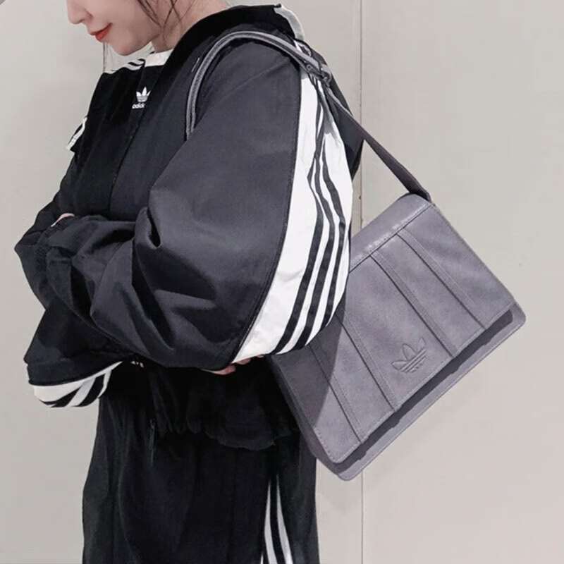 adidas阿迪达斯三叶草包包女斜挎小包时尚复古单肩腋下包JW3990