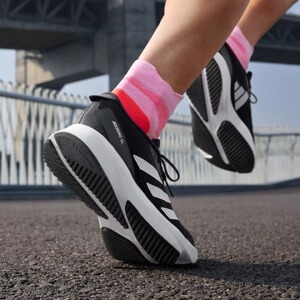 Adidas阿迪达斯正品运动鞋女厚底2026款缓震透气训练跑步鞋HQ1342