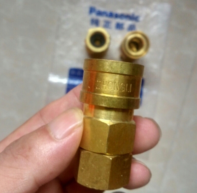 松下500CL焊机气管载波快插接头(母)接头TSM04060  ZHONGLI