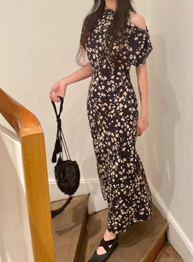 大表姐同款碎花旗袍式连衣裙文艺复古女裙牡丹印花黑色碎花裙25春