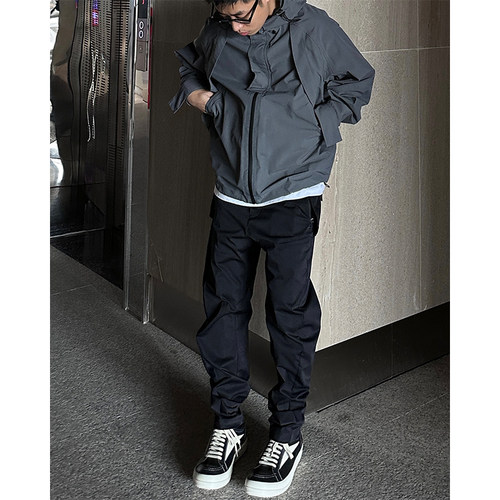 STS弯刀立体剪裁休闲运动裤