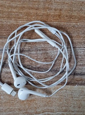 适用于苹果15/14/13/12/11有线耳机iPhone8/XR/7/XS/MAXPro扁头