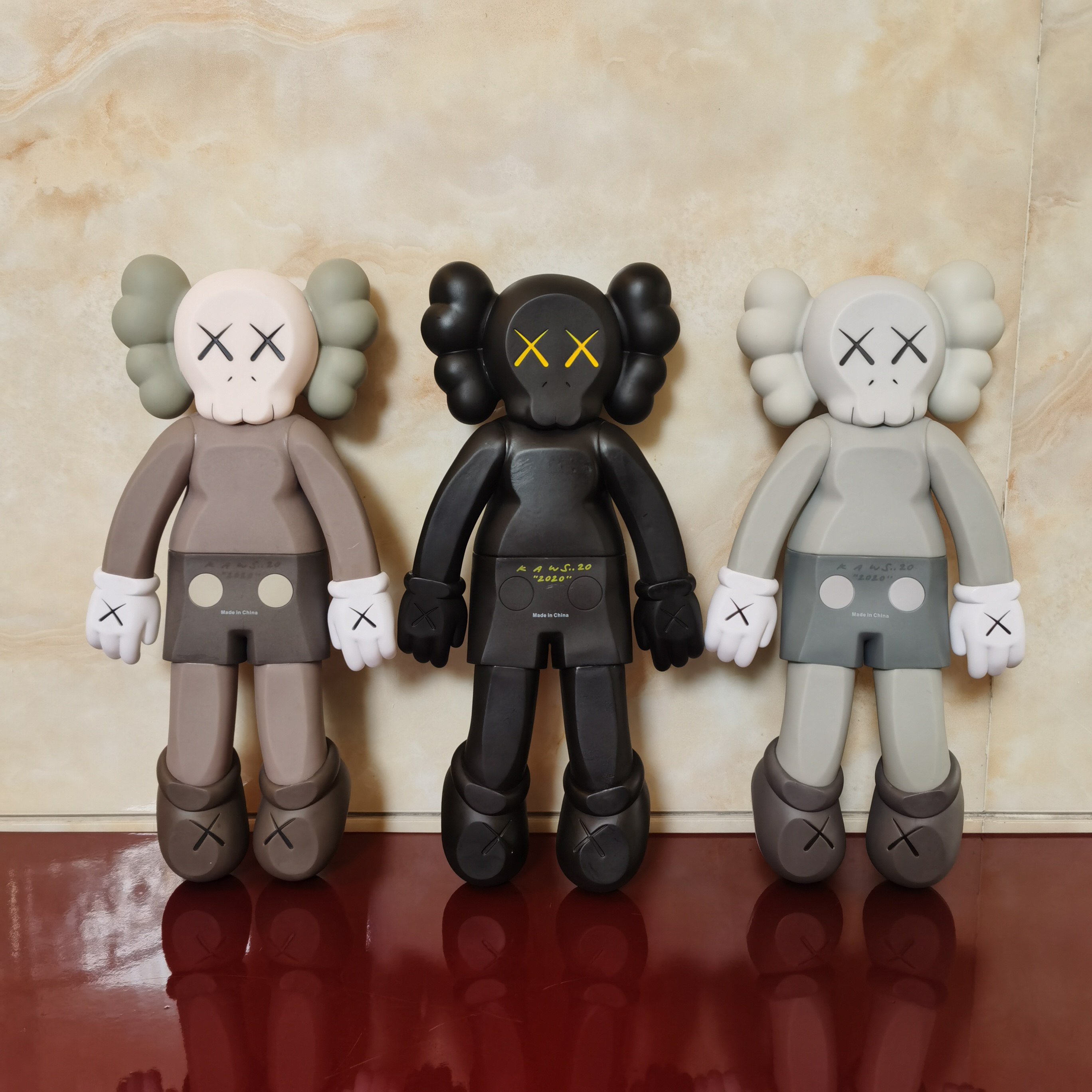 mand kaws20周年新款潮玩公仔摆件手办模型玩偶玩具现货现货pvc
