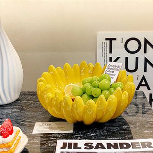 创意香蕉果盘家用茶几零食糖果摆放盘客厅餐桌可爱水果沙拉碗带叉