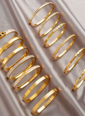 高级感金色钛钢手镯女锆石镶钻小众设计手环不掉色轻奢精致手饰品