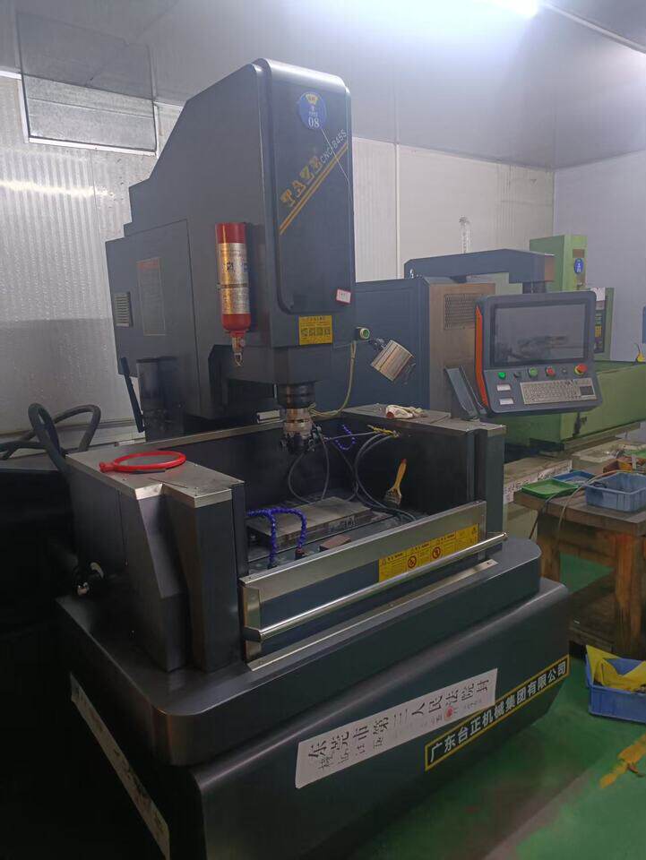 3月18日东莞模具公司101室的机器设备一批网络拍卖公告