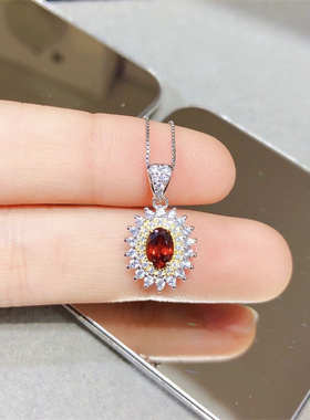 女925银小巧款石榴石吊坠