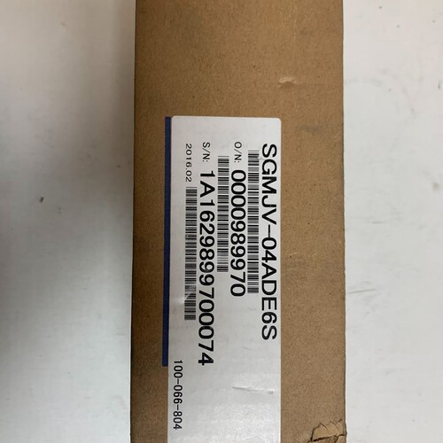 安川SGMJV-04ADE6S伺服电机，实物拍摄，盒 ~议价