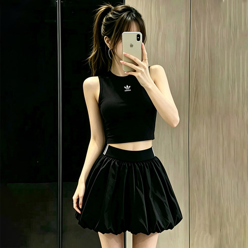 adidas三叶草女露脐运动背心