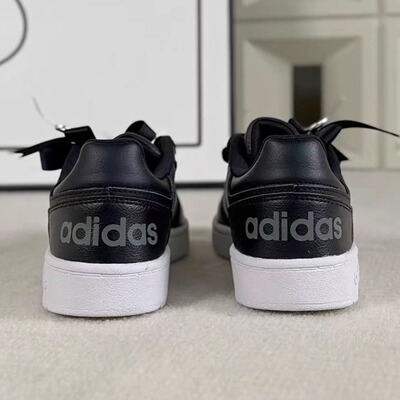 阿迪达斯女子休闲运动板鞋正品