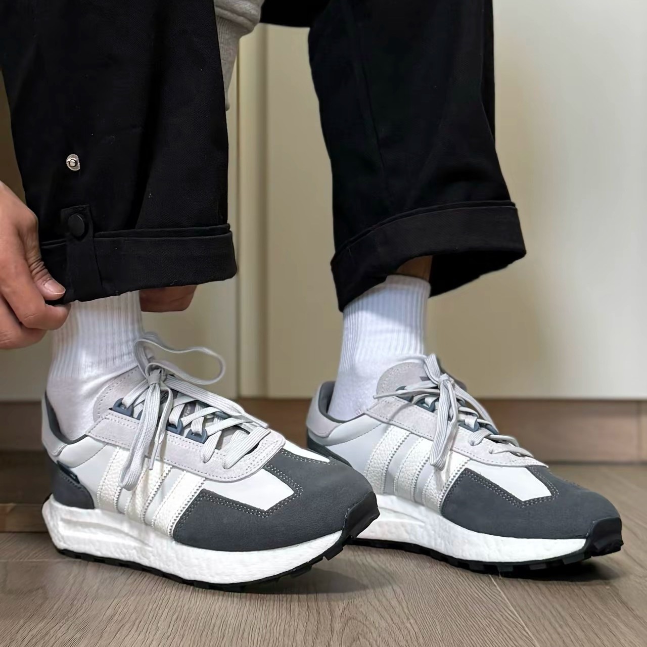 Adidas三叶草透气复古运动鞋
