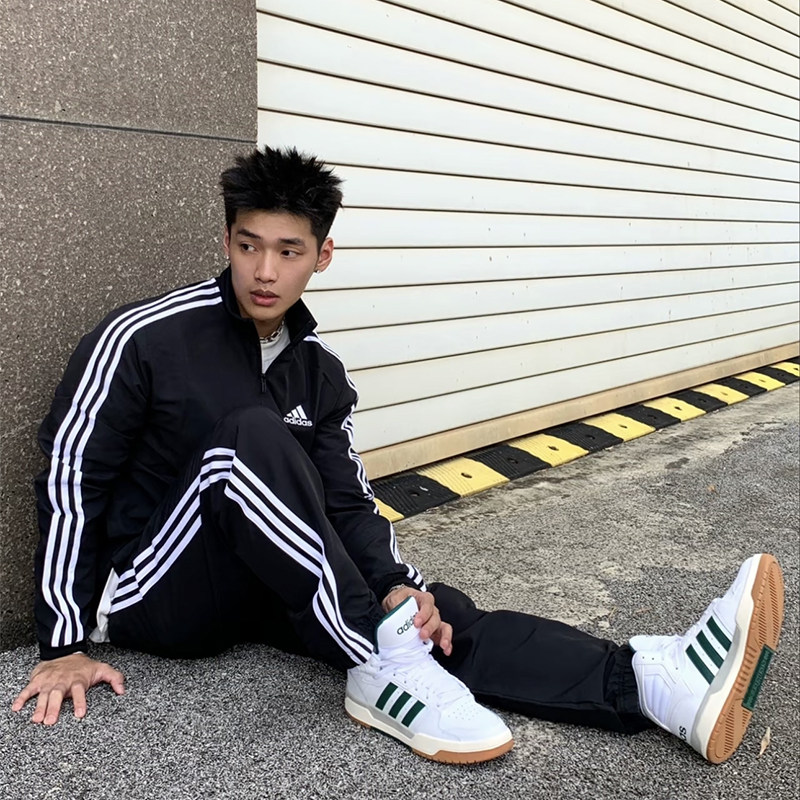 阿迪达斯男三条纹跑步套装