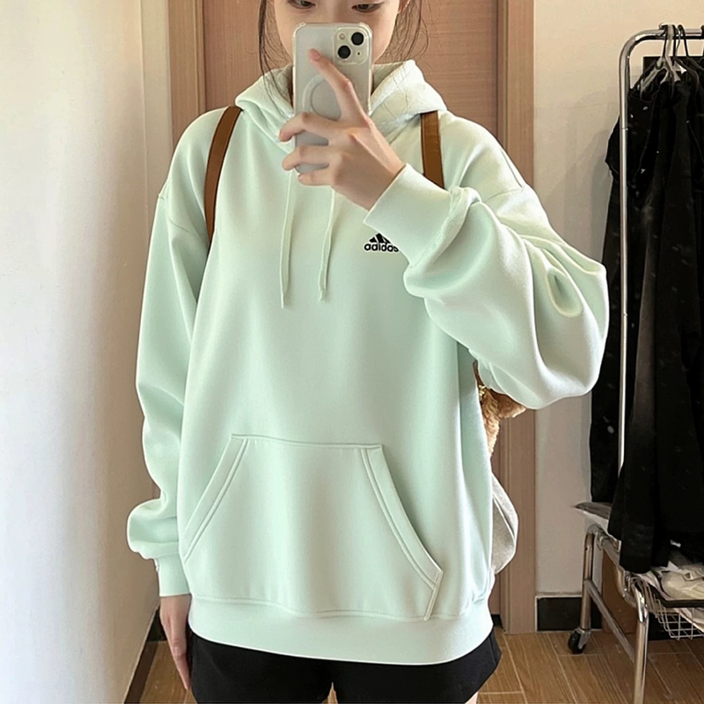 阿迪达斯连帽卫衣女秋季新款浅绿色运动服宽松针织上衣纯色套头衫
