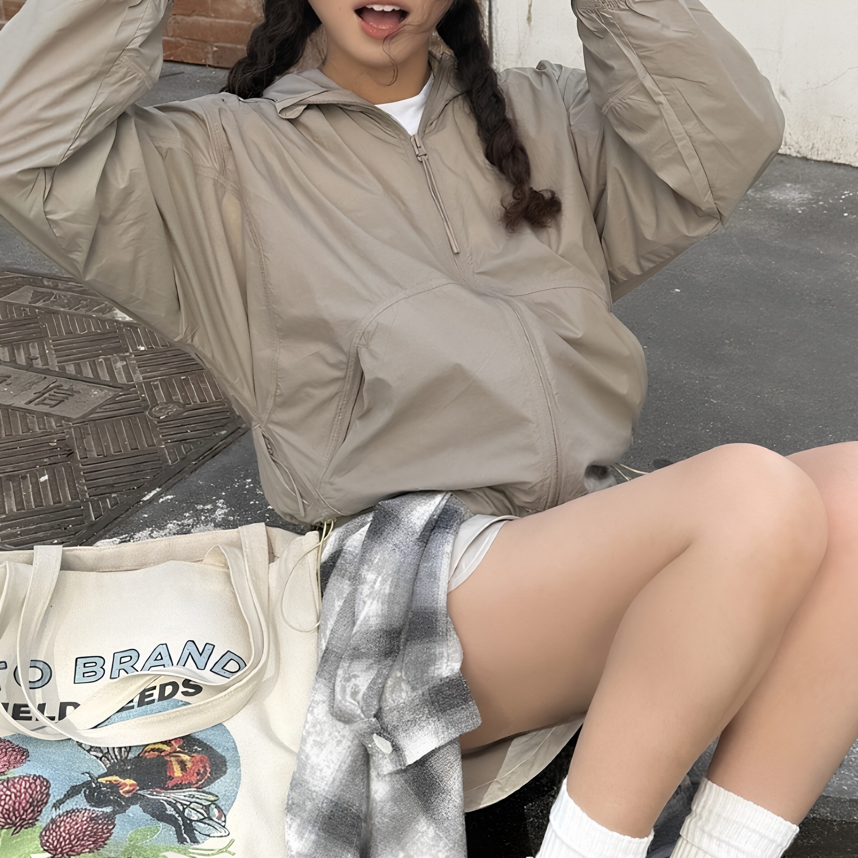 阿迪达斯女款防晒连帽外套新款