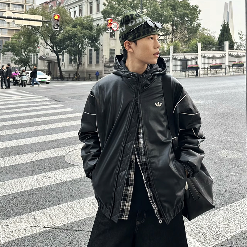 阿迪达斯三叶草复古皮面棉服