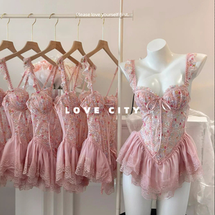 LOVECITY「糖果缤纷」小胸聚拢纯欲碎花甜美胸衣带胸垫收腰显瘦