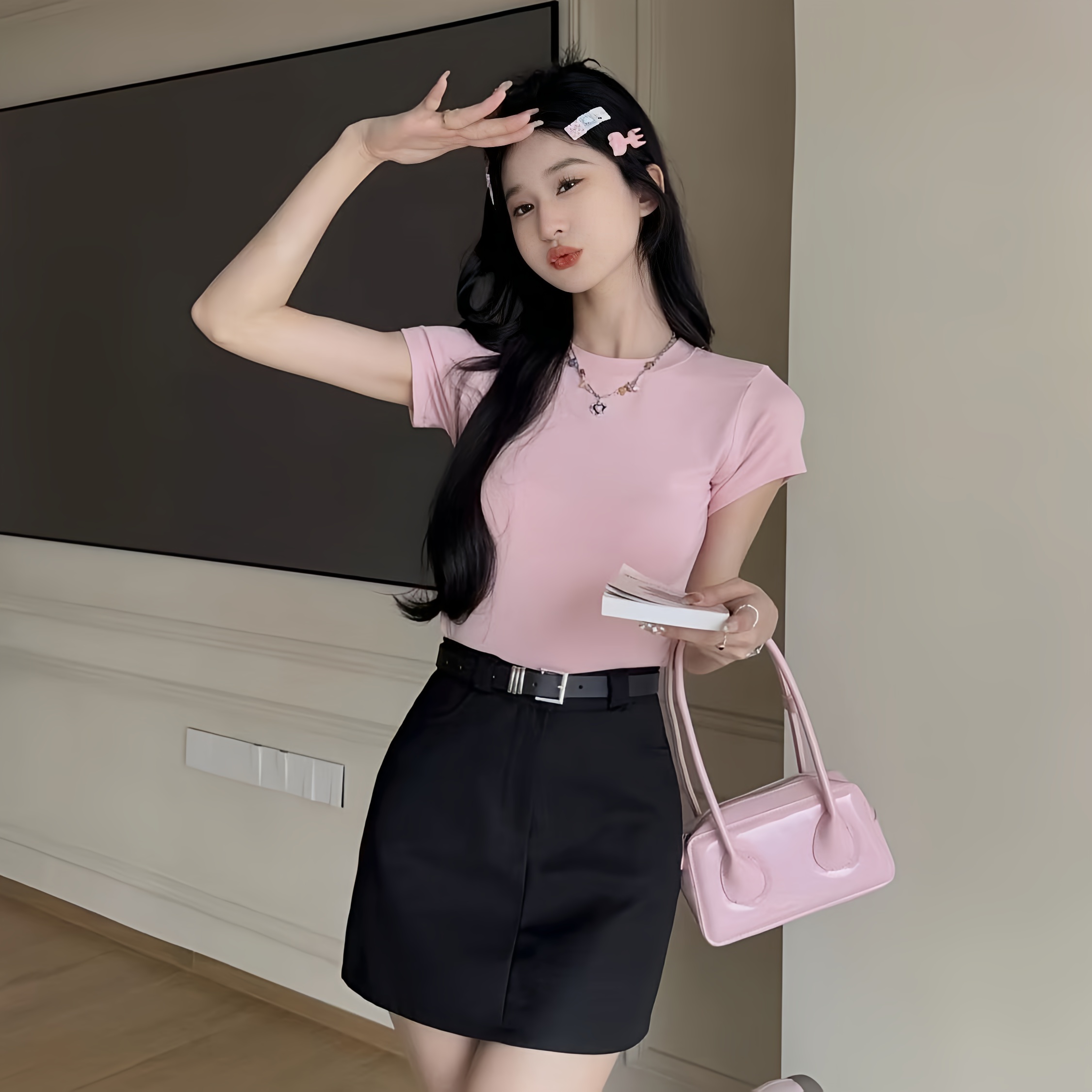 夏季正肩纯色短袖t恤女2025新款时尚洋气独特甜辣半袖上衣超好看