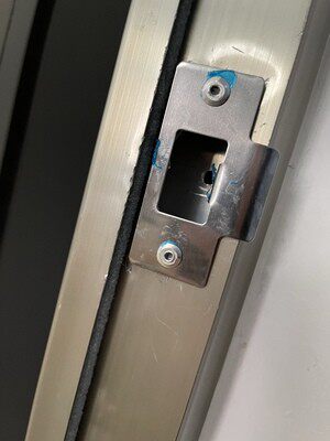 卧室房间门锁具配件锁体导向片木门专用锁片门锁扣片装饰条压边条