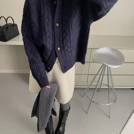 C.wei / 欧弟娜-慵懒复古风麻花开衫保暖毛衣（含100羊毛）180577